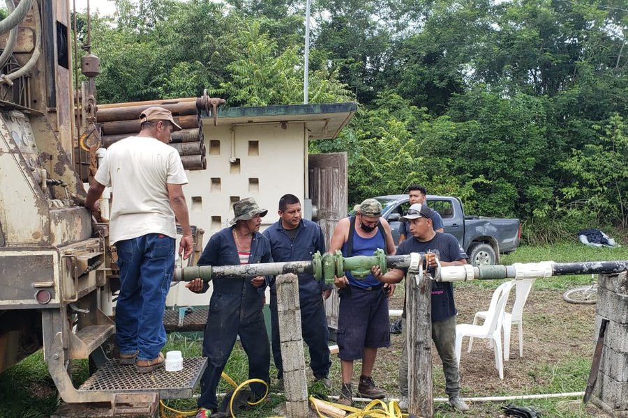 INSTALLING PUMP AND MOTOR PROGRESSO VILLAGE